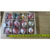 Image 4 : 2 boxes of Christmas ornaments - Antique