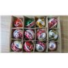 Image 4 : 2 boxes of Christmas ornaments - Antique