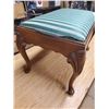Image 2 : footstool 26"x 26" Queen Ann foot w/ reversible top