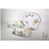 Image 1 : Six pieces of Royal Worcester Evesham gold including four rectangular serving dishes 10" in length a