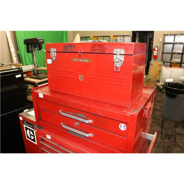 Beach tool box 21" X 9" X 11 1/2" high, with three drawers and upper tray plus a two drawer extensio