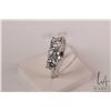 Image 1 : 18kt white gold three stone diamond ring set with .43ct, .45ct and .45ct brilliant white diamonds, 1
