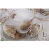 Image 2 : Selection of vintage Shelley bone china "Heather" including coffee pot, cream and sugar and six demi