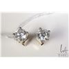 Image 2 : Pair of 14kt white gold solitaire diamond earrings including one round brilliant cut white 0.72ct di