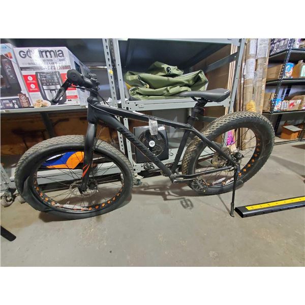 Northrock Adult Mountain Bike - OUT OF BOX - SOLD AS IS