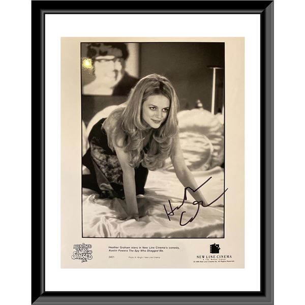 Austin Powers: The Spy Who Shagged Me Heather Graham Signed Movie Photo