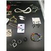 Image 5 : Assortment of Women's Jewelry