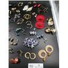 Image 2 : Large Assortment of Women's Earrings