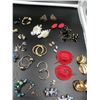 Image 3 : Large Assortment of Women's Earrings