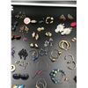 Image 4 : Large Assortment of Women's Earrings