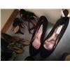 Image 7 : Assorted Women's Shoes - Approx. Size 8