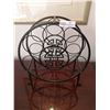 Image 1 : Round Metal Wine Rack