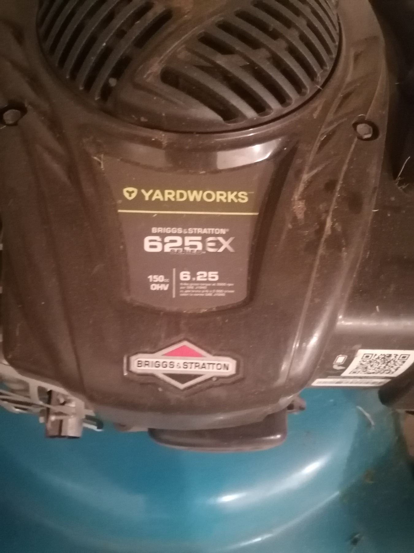 Yardworks Briggs & Stratton 625EX Series Lawnmower w/ 9.5L Jerry Can
