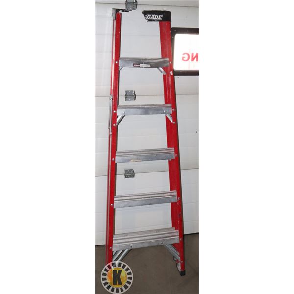 SEIZED ASSET: 6' FIBERGLASS "A" FRAME LADDER