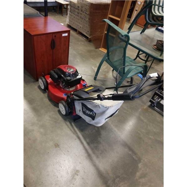 TORO 159CC GAS POWERED LAWN MOWER FRONT WHEEL DRIVE TESTED AND WORKING WITH CATCHER