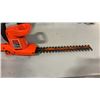 Image 2 : ELECTRIC HEDGE TRIMMER AND YARDWORKS ELECTRIC GRASS TRIMMER