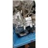 Image 2 : CRATE OF 2 INCH AND 1/2 INCH HOSE COUPLERS