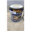 Image 2 : 3 PAILS OF CONCRETE STAIN AND CELING PAINT