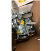 Image 3 : BOX OF CASTORS