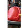 Image 2 : TOTE OF GAS CANS