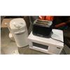 Image 1 : MASTER CHEF MICROWAVE, TOASTER BOTH WORKING AND LITTER LOCKER