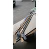 Image 1 : BUNDLE OF 6 HOCKEY STICKS