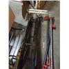 Image 3 : SAW STAND AND 4 BAR CLAMPS