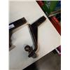 Image 4 : 2 TRAILER HITCHES