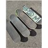 Image 2 : 4 LOST PROPERTY SKATEBOARDS