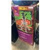 Image 1 : SKELETON TINSEL COFFIN AND METAL BLACK CAT DISPLAY