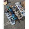 Image 1 : 4 LOST PROPERTY SKATEBOARDS