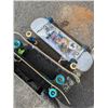 Image 3 : 4 LOST PROPERTY SKATEBOARDS