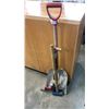 Image 1 : BUNDLE OF TOOLS, SLEDGEHAMMER, , PRESSURE WASHER WAND