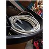 Image 1 : 2 50FT FOOT AIRLINE HOSES AND 2 GRACO SPRAY GUNS NO TIPS