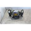Image 1 : BRICO BENCH GRINDER WORKING