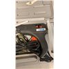 Image 3 : ELECTRIC CHAINSAW CHAINSAW AND GLUE GUN BOTH WORKING