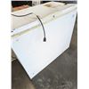 Image 2 : KENMORE 36CU FT DEEP FREEZE DENT IN LID, SEAL IS INTACT AND WORKING