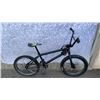 Image 1 : BLACK BMX BIKE