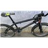 Image 2 : BLACK BMX BIKE