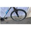 Image 3 : GREY NO BRAND BIKE