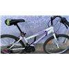 Image 2 : WHITESUPERCYCLE BIKE