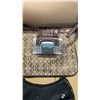 Image 4 : LOT OF GUESS PURSE, HANDBAGS AND CRIBBOARDS