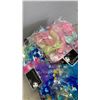 Image 4 : 300 SETS OF NEW TASSLED HAIR TIES