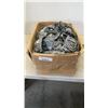 Image 1 : BOX OF APPROX 1000 NEW BRACELETS