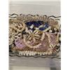 Image 3 : TRAY OF SHELL JEWELRY