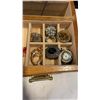 Image 4 : JEWELRY BOX WITH CONTENTS