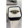Image 9 : 3 BELT BUCKLES AND 5 RINGS
