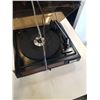 Image 3 : VINTAGE PHILCO RECORD PLAYER