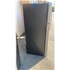 Image 2 : GE STIANLESS REFRIGERATOR 28 INCH EXTERIOR WIDTH - TESTED WORKING