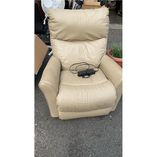 LEATHER LOOK POWER RECLINER ARMCHAIR - WORKING